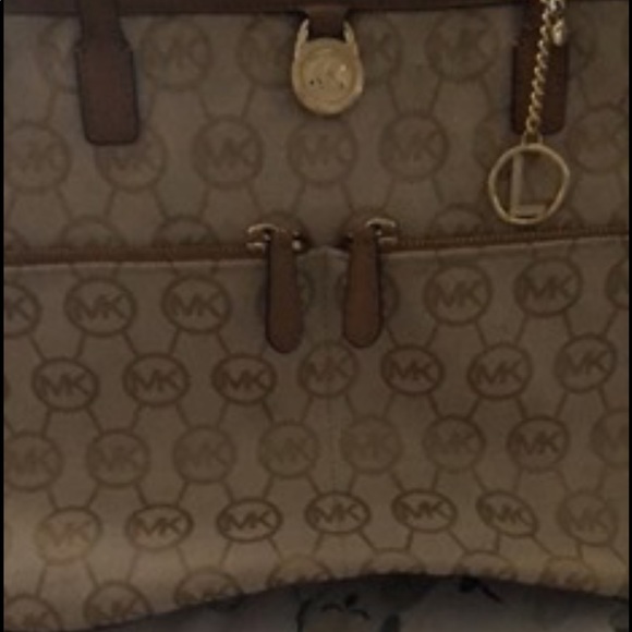 Michael Kors Purse - Picture 1 of 3